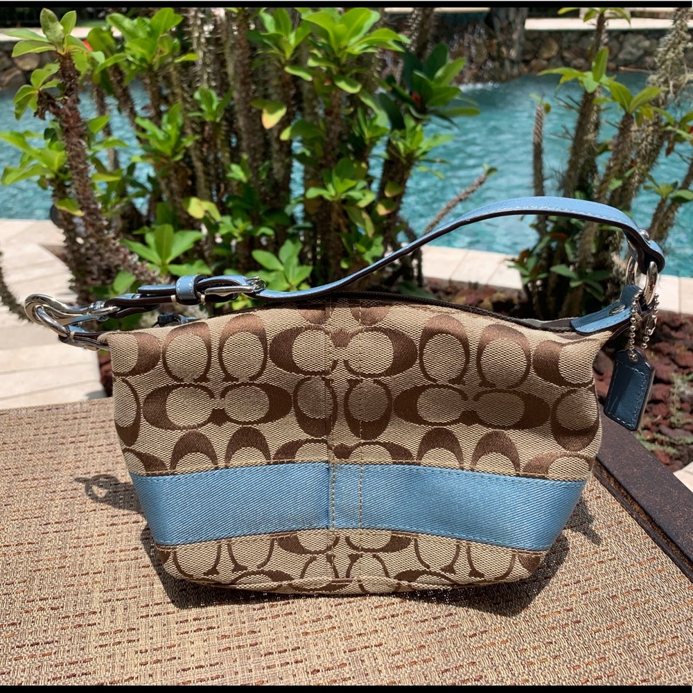 Coach logo monogram handbag in brown light blue